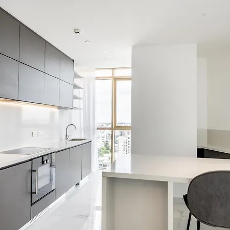 360 - 2 Bedrooms Luxury アパート ニコシア