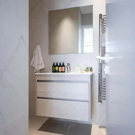 360 - 2 Bedrooms Luxury