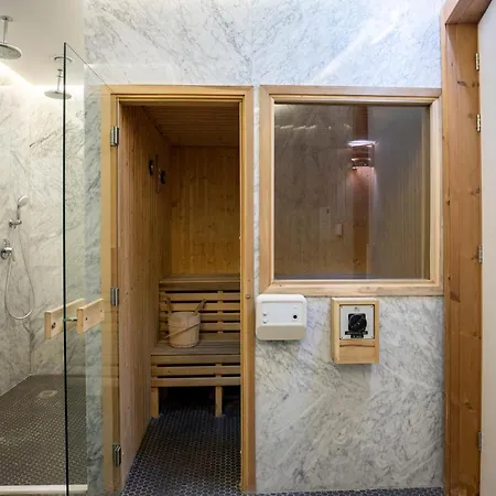 360 - 2 Bedrooms Luxury